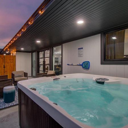 5-Bd Modern Central Getaway W Hot Tub - Mins To Dt Βίλα Χιούστον Εξωτερικό φωτογραφία