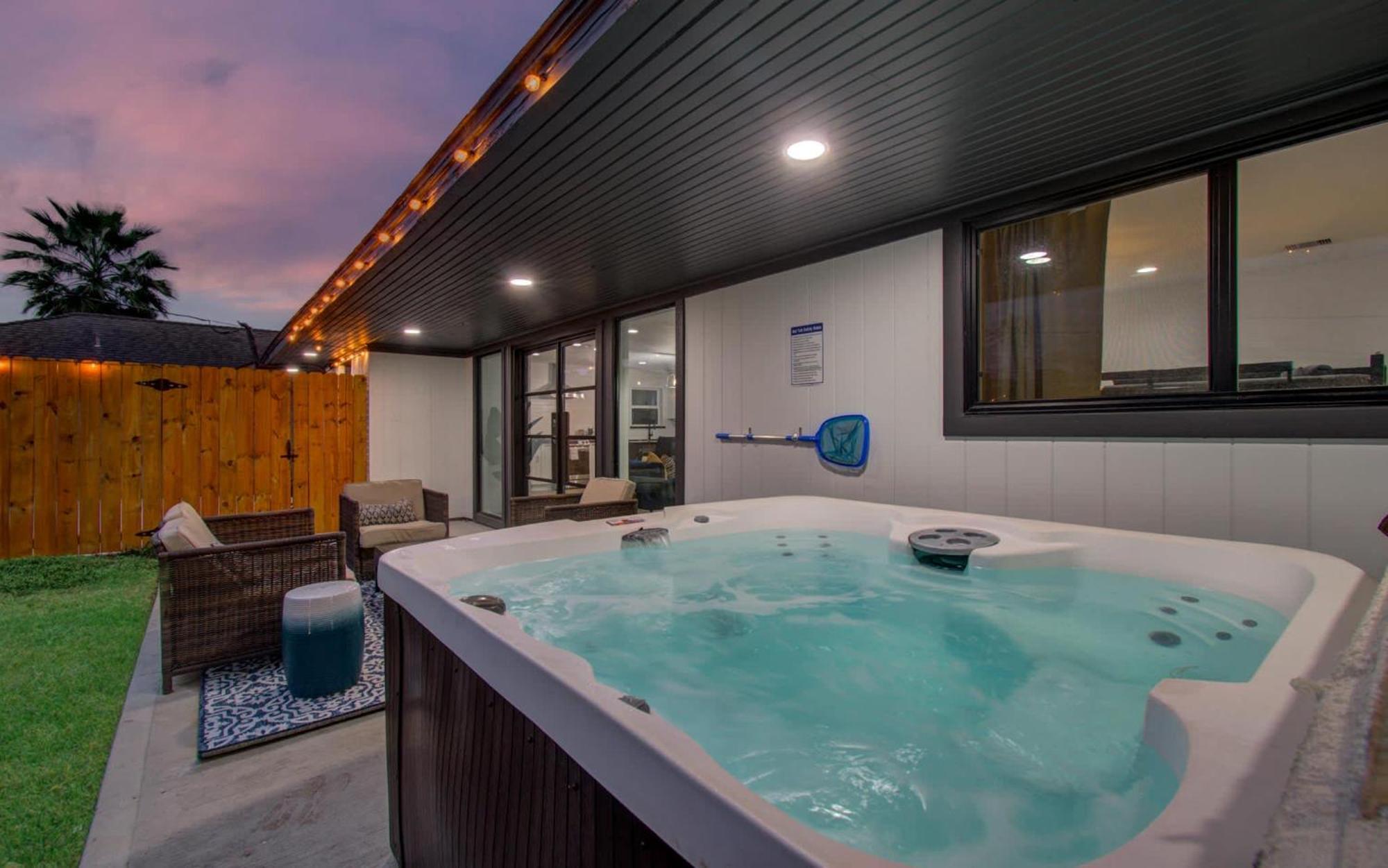 5-Bd Modern Central Getaway W Hot Tub - Mins To Dt Βίλα Χιούστον Εξωτερικό φωτογραφία